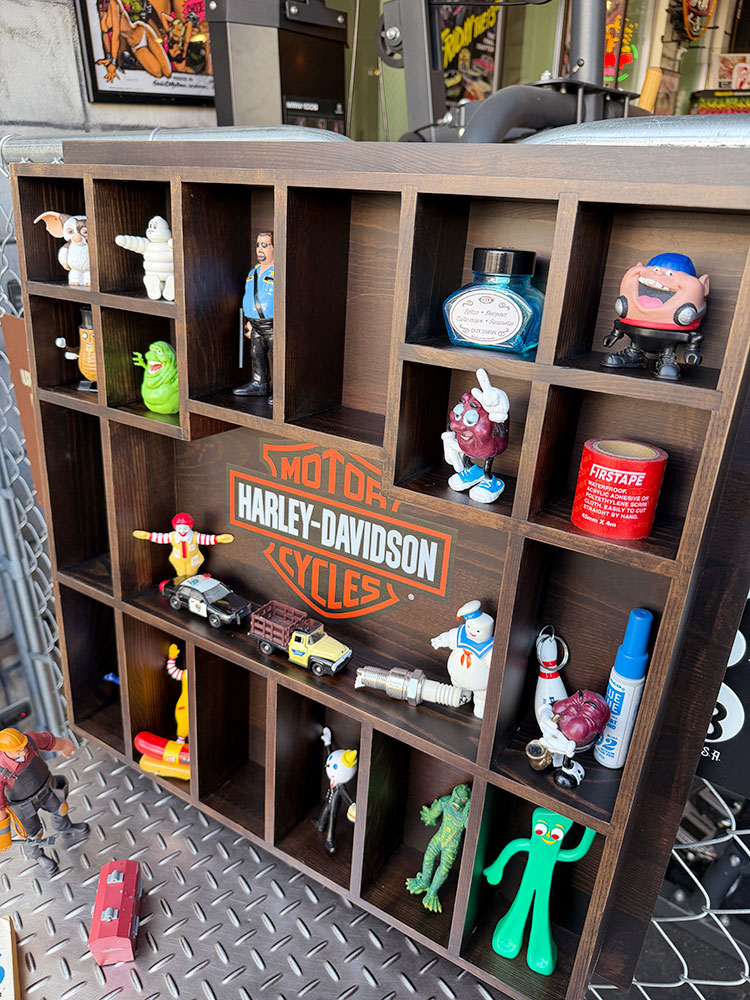 ハーレーダビッドソン　ショットグラス　ディスプレイケース　木製　ウッド　ウォールラック ■ アメリカン雑貨 アメリカ雑貨 | Harley Davidson | 02