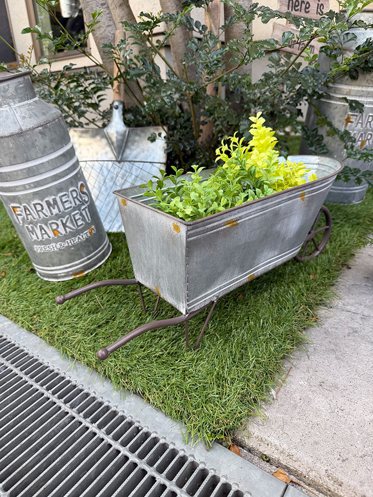 ファーマーズマーケット　ガーデンカート　一輪車 ■ アメリカン雑貨 アメリカ雑貨 |  | 03