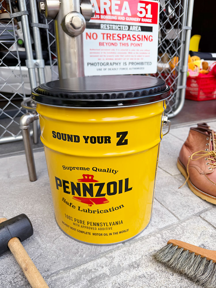 ペンズオイル　オイル缶スツール　座れるオイル缶　大容量収納 ■ アメリカン雑貨 アメリカ雑貨 | 