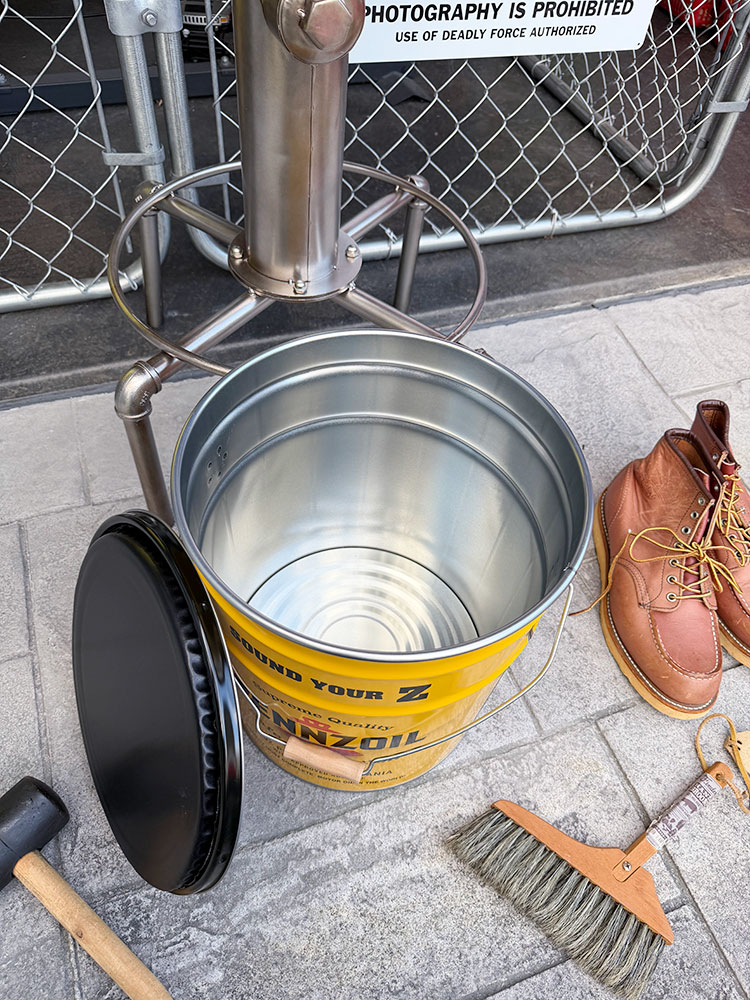 ペンズオイル　オイル缶スツール　座れるオイル缶　大容量収納 ■ アメリカン雑貨 アメリカ雑貨 |  | 02