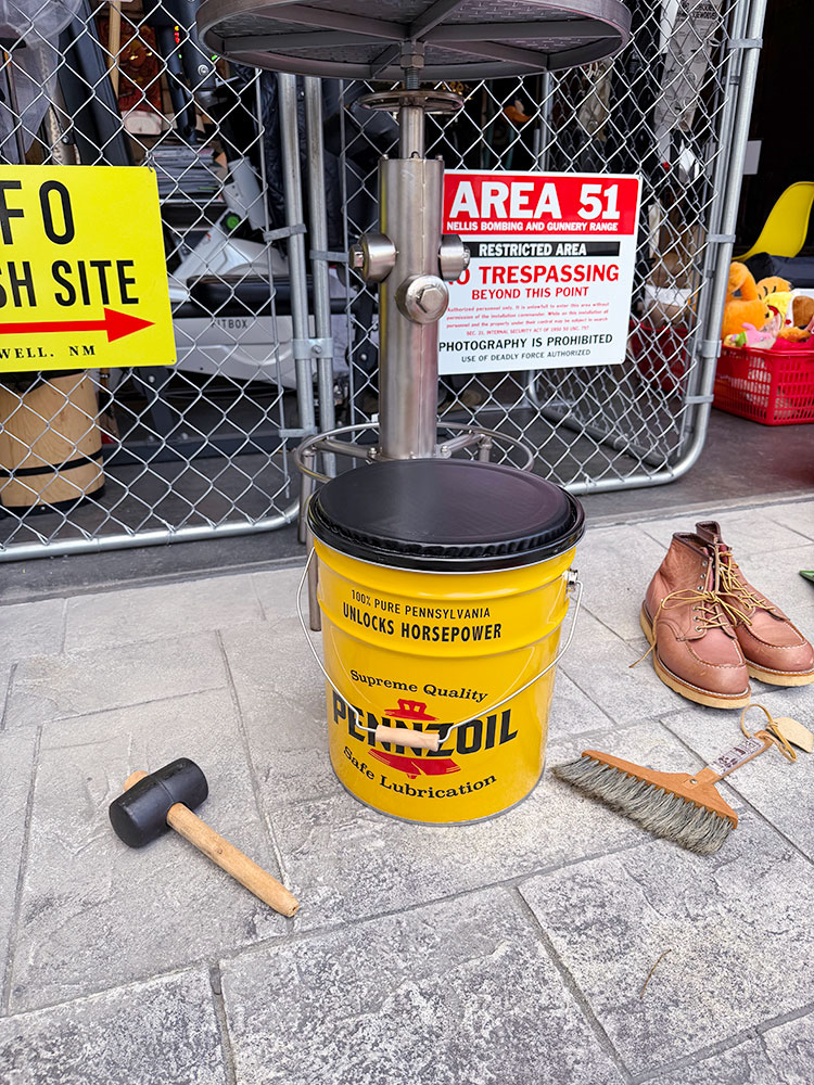 ペンズオイル　オイル缶スツール　座れるオイル缶　大容量収納 ■ アメリカン雑貨 アメリカ雑貨 |  | 06