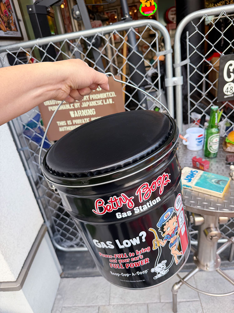 ベティ・ブープ　オイル缶スツール　座れるオイル缶　大容量収納 ■ アメリカン雑貨 アメリカ雑貨 |  | 04