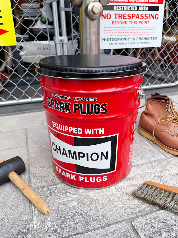 チャンピオン　オイル缶スツール　座れるオイル缶　大容量収納 ■ アメリカン雑貨 アメリカ雑貨 | 