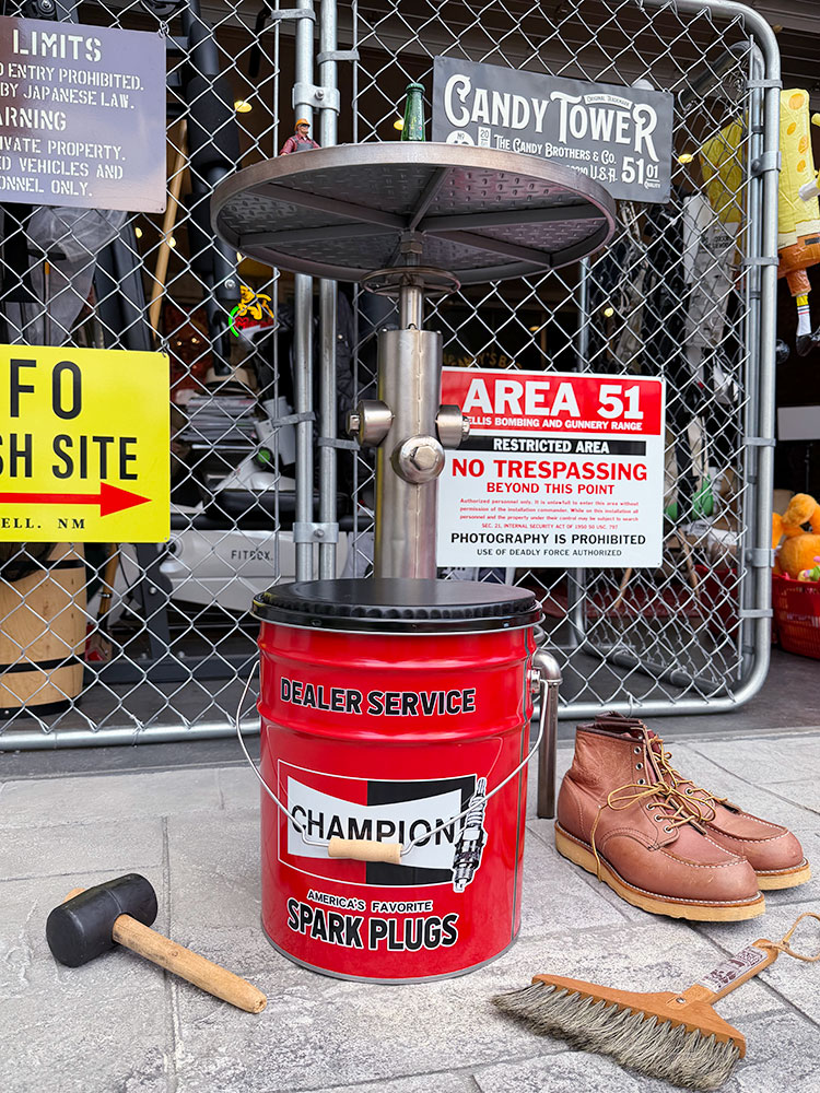 チャンピオン　オイル缶スツール　座れるオイル缶　大容量収納 ■ アメリカン雑貨 アメリカ雑貨 |  | 05