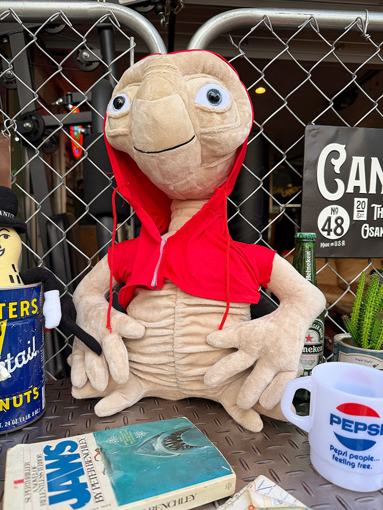 E.T. 赤いパーカー ぬいぐるみ Lサイズ □ アメリカン雑貨 アメリカ