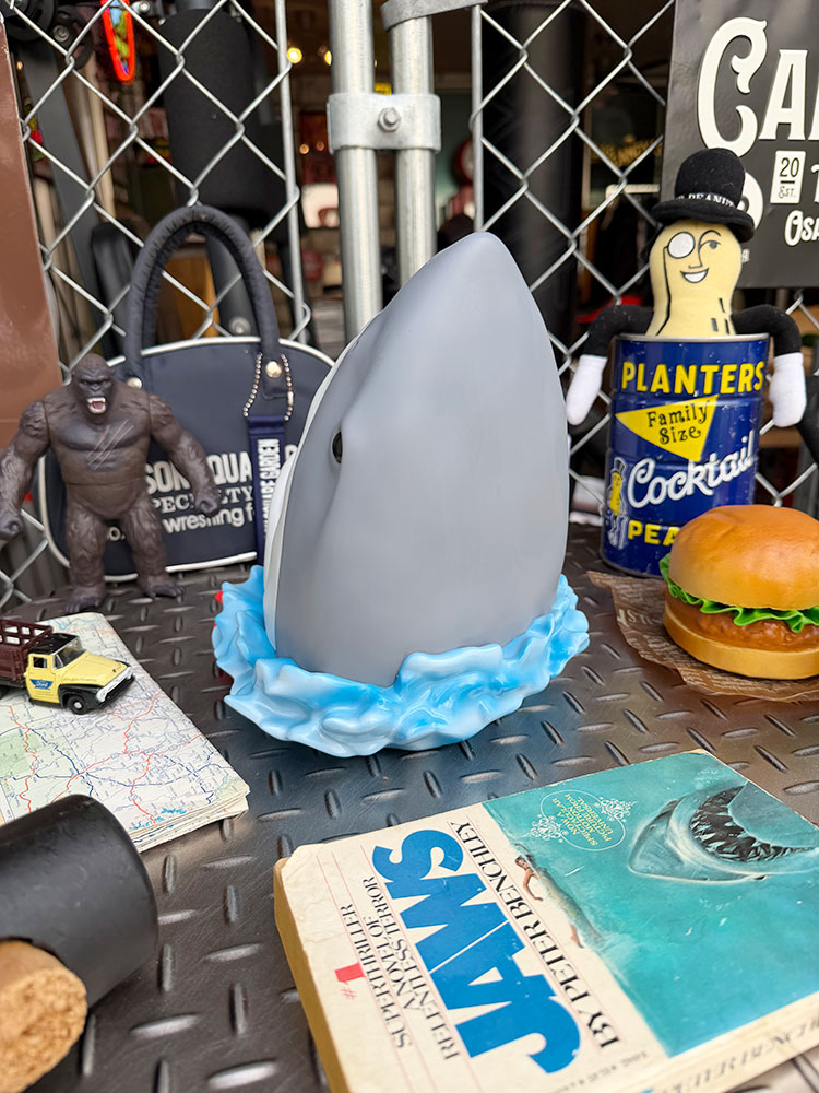 映画　ジョーズ　フィギュアバンク　貯金箱 ■ アメリカン雑貨 アメリカ雑貨 |  | 03