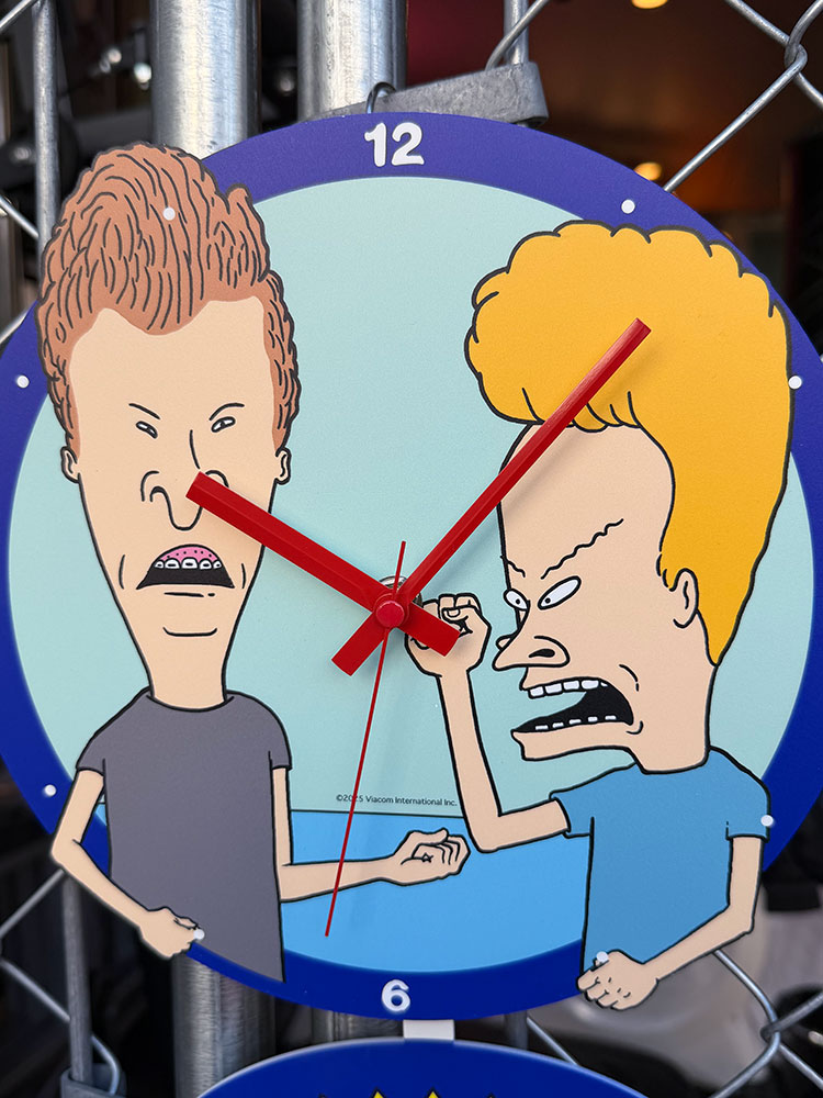 ロゴがユラユラする　ビーバス＆バットヘッド　スウィングクロック　壁掛け時計 ■ アメリカン雑貨 アメリカ雑貨  爆買 |  | 01