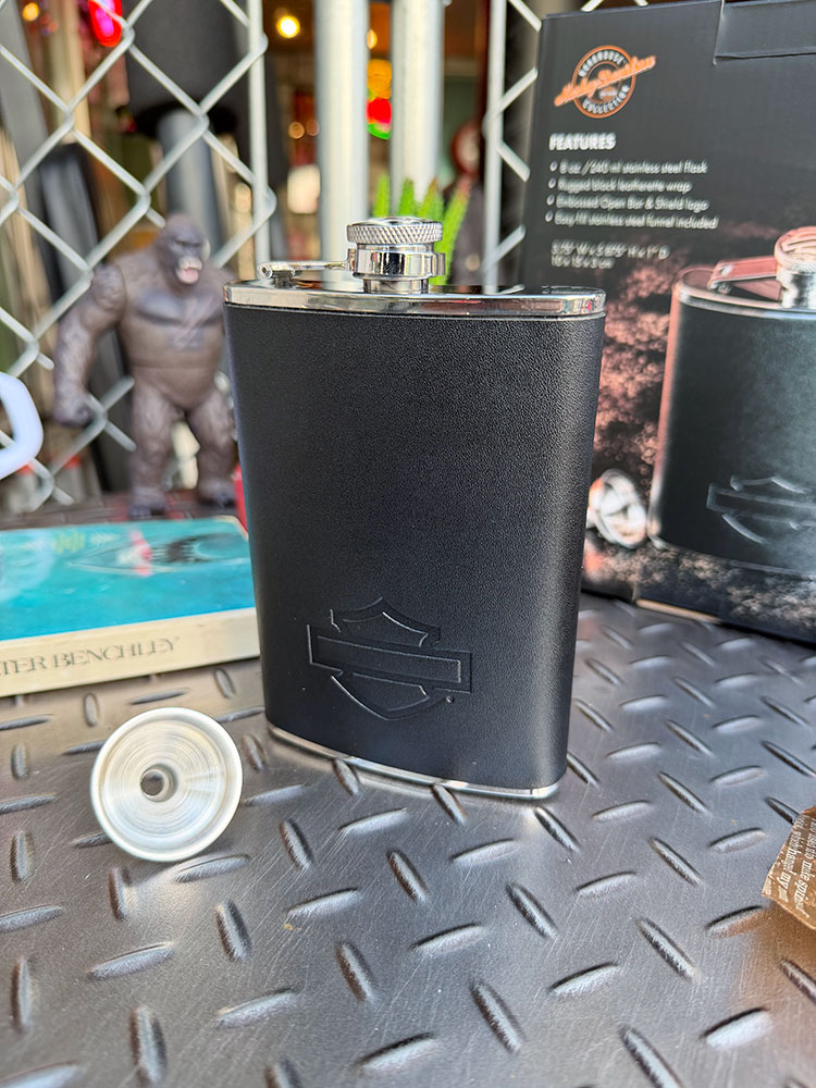 ハーレーダビッドソン　バー＆シールド　オフィシャル　フラスク ■ アメリカン雑貨 アメリカ雑貨 | Harley Davidson