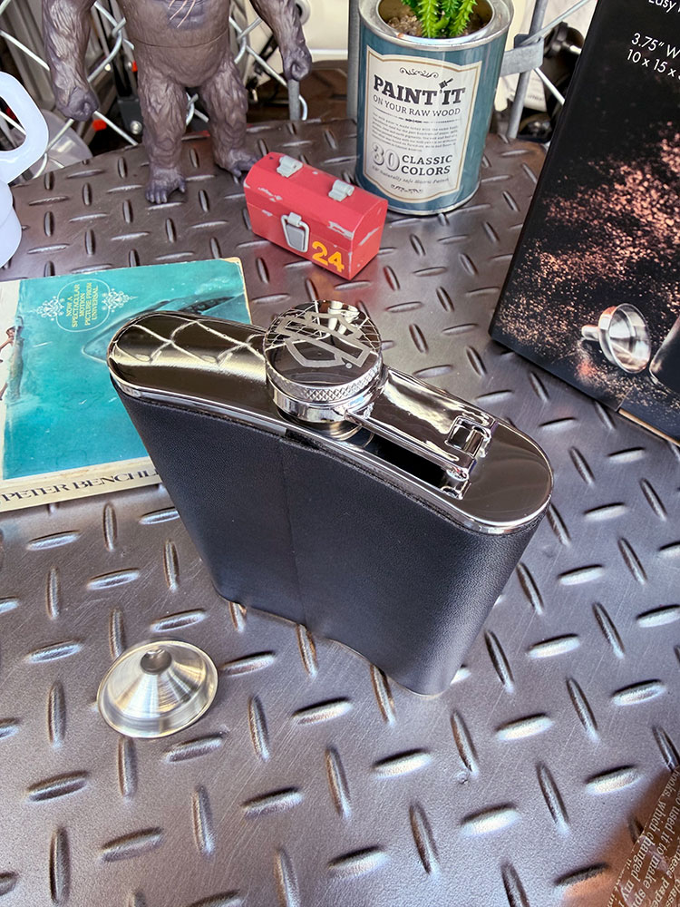 ハーレーダビッドソン　バー＆シールド　オフィシャル　フラスク ■ アメリカン雑貨 アメリカ雑貨 | Harley Davidson | 01