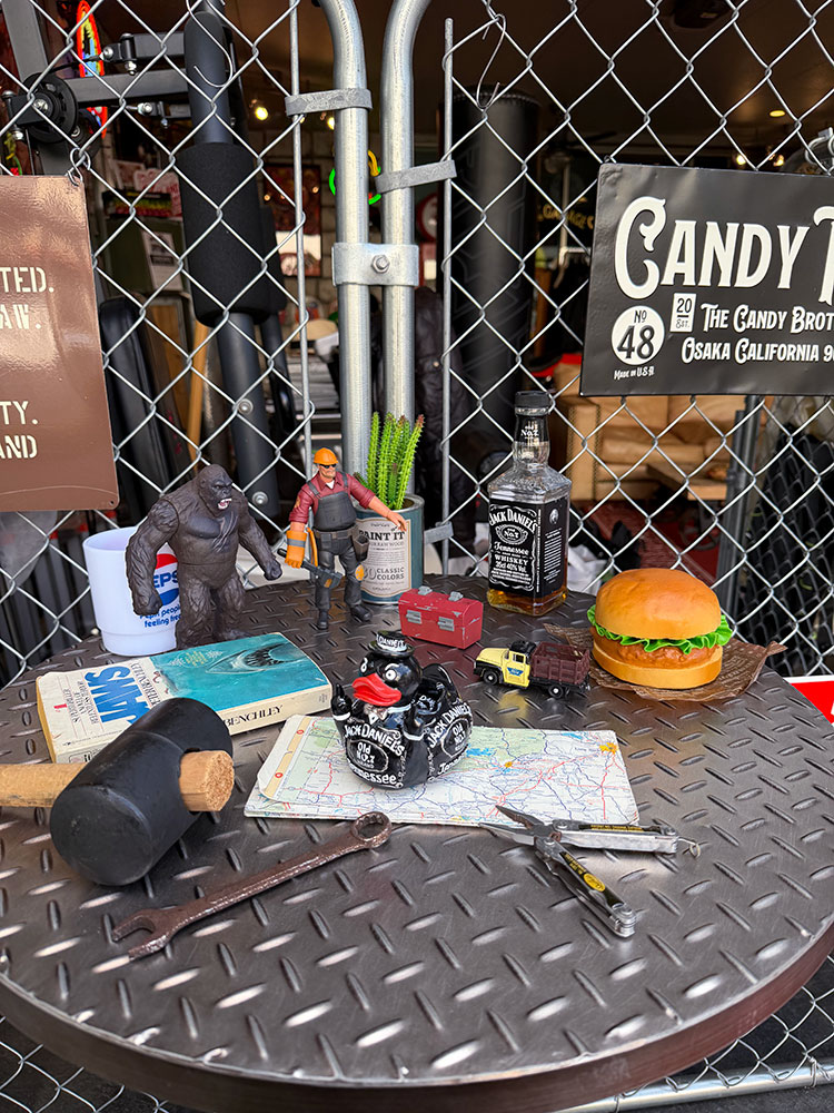 ジャックダニエル　クレイジー　ラバーダック　レジン製オブジェ ■ アメリカン雑貨 アメリカ雑貨 |  | 04