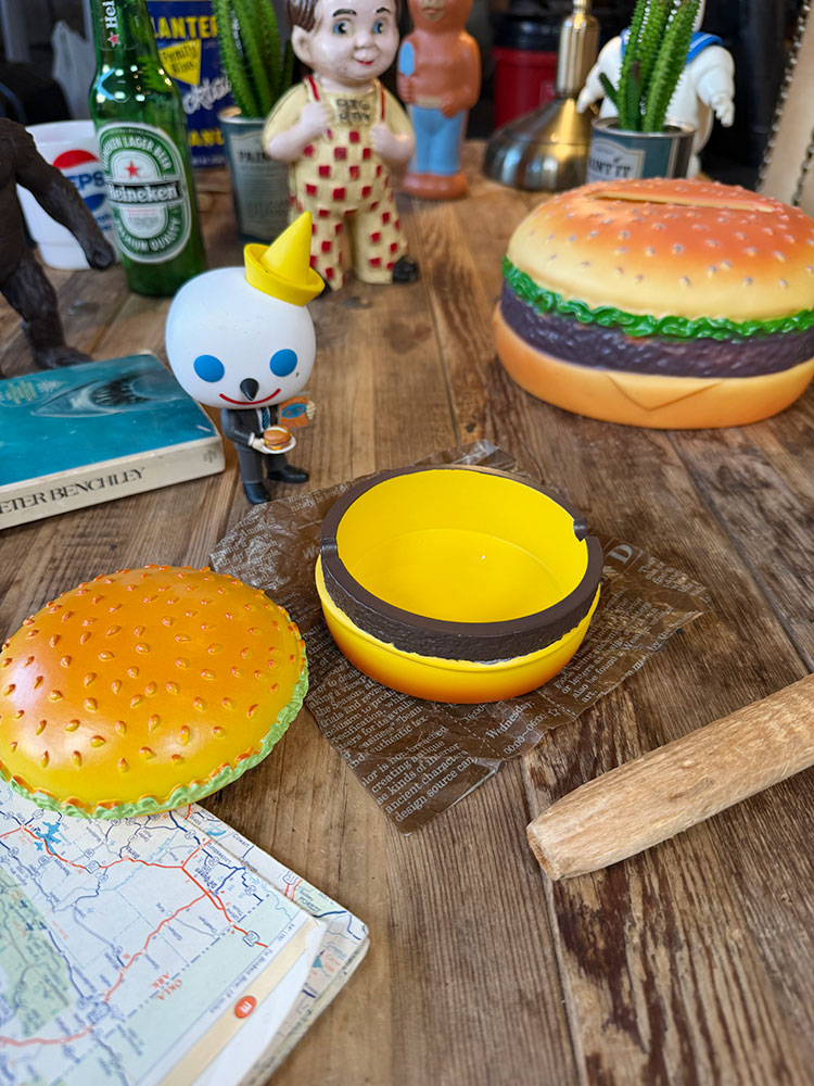 ハンバーガー　灰皿＆小物入れ　ポリレジン　オブジェ ■ アメリカン雑貨 アメリカ雑貨 |  | 01