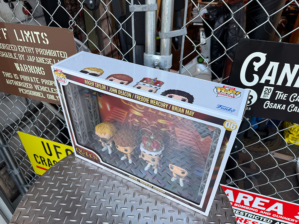 ファンコポップ　QUEEN　クイーン　4体セット　（ステージセット付き）　POP! MOMENT ■ アメリカン雑貨 アメリカ雑貨 |  | 02