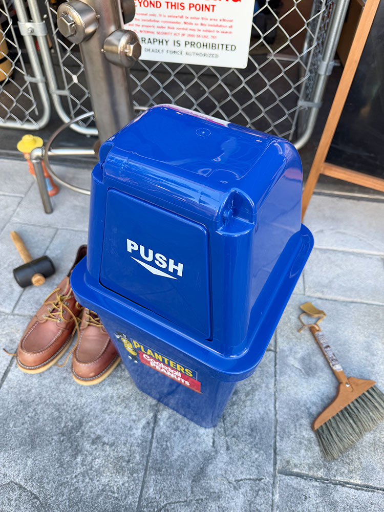 ミスターピーナッツ　ダストビン　20Lサイズ　（ネイビー）　ゴミ箱　トラッシュカン ■ アメリカン雑貨 アメリカ雑貨  爆買 |  | 01