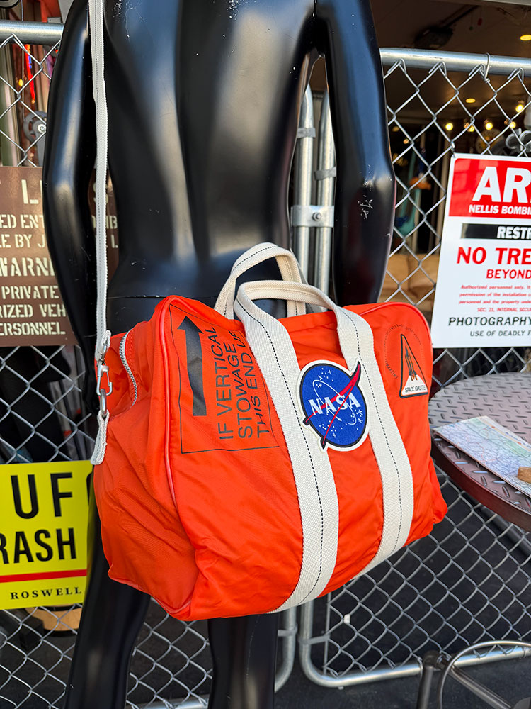 NASA　キットバッグ　RED CANOE　レッドカヌー ■ アメリカン雑貨 アメリカ雑貨 |  | 13