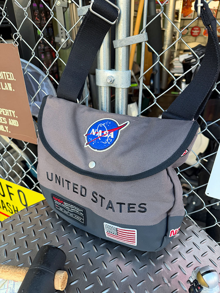 NASA　ショルダーバッグ　RED CANOE　レッドカヌー ■ アメリカン雑貨 アメリカ雑貨 |  | 02