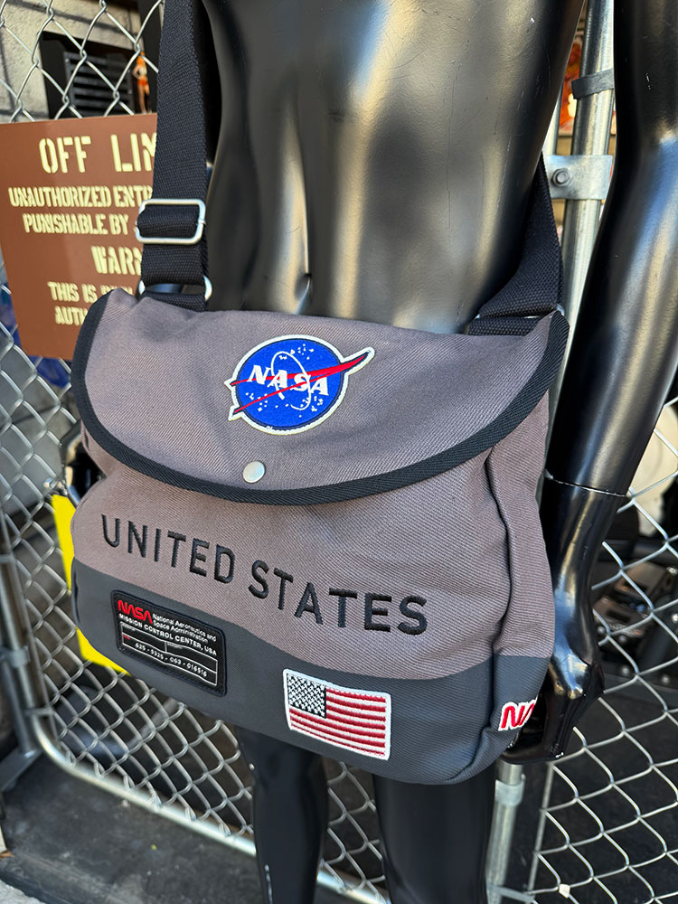 NASA　ショルダーバッグ　RED CANOE　レッドカヌー ■ アメリカン雑貨 アメリカ雑貨 |  | 09