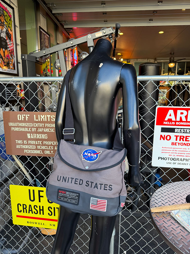 NASA　ショルダーバッグ　RED CANOE　レッドカヌー ■ アメリカン雑貨 アメリカ雑貨 |  | 12