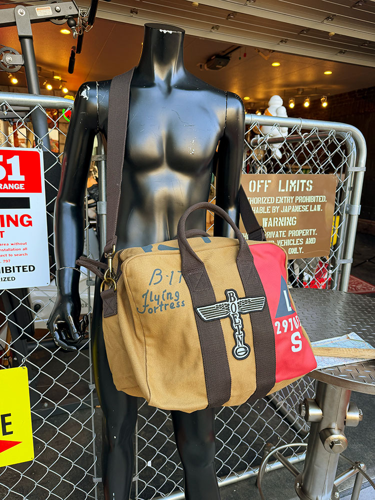 ボーイング　B-17　キットバッグ　RED CANOE　レッドカヌー ■ アメリカン雑貨 アメリカ雑貨 爆買_1