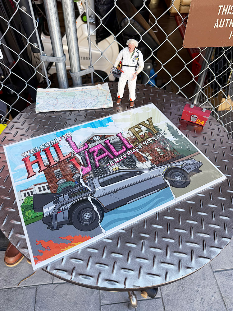 世界限定995枚　映画　バック・トゥ・ザ・フューチャー　40周年アニバーサリー　ヒルバレー　A3サイズ　アートプリント　ポスター |  | 04