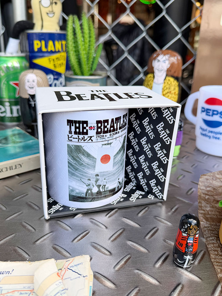 ビートルズ　日本武道館コンサート　オフィシャル　マグカップ　325ml　公式グッズ ■ アメリカン雑貨 アメリカ雑貨 |  | 05
