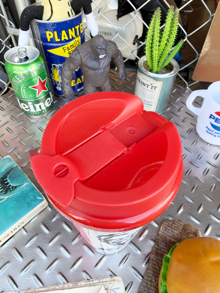 KFC　ケンタッキーフライドチキン　オフィシャル　タンブラー　（取り外し可能なストロー付き） ■ アメリカン雑貨 アメリカ雑貨 |  | 06