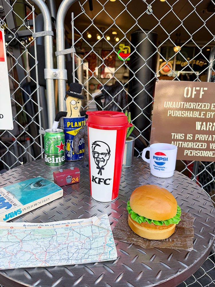 KFC　ケンタッキーフライドチキン　オフィシャル　タンブラー　（取り外し可能なストロー付き） ■ アメリカン雑貨 アメリカ雑貨 |  | 07