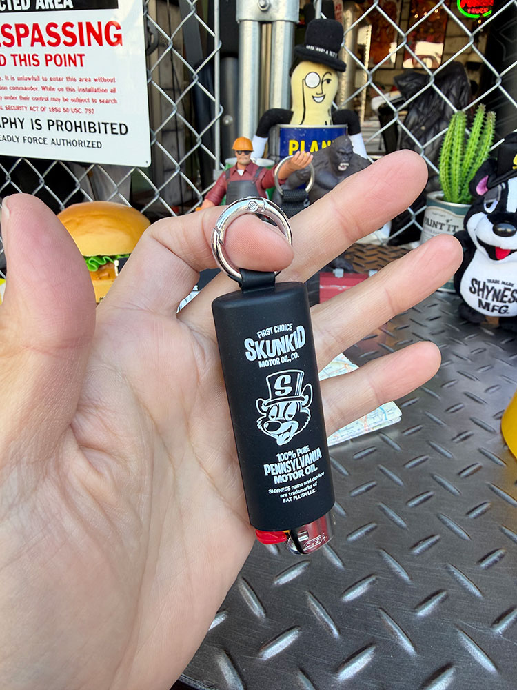 シャイネス　スカンキッド　ライターキャップ　カラビナ付き　+BICライター付属 ■ アメリカン雑貨 アメリカ雑貨 | 