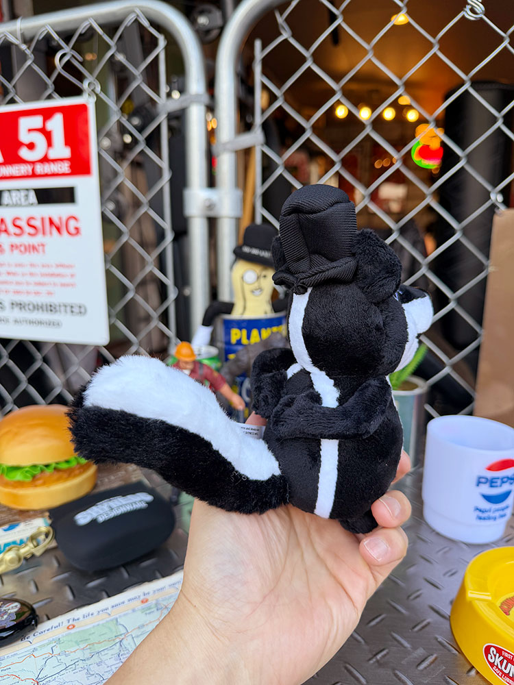 アメリカ　ぬいぐるみ シャイネス スカンキッド ぬいぐるみ □ アメリカン雑貨 アメリカ雑貨