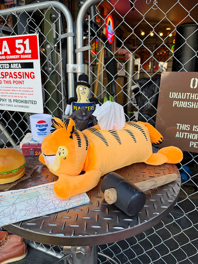 ガーフィールド　ぬいぐるみ　ティッシュカバー ■ アメリカン雑貨 アメリカ雑貨 |  | 03