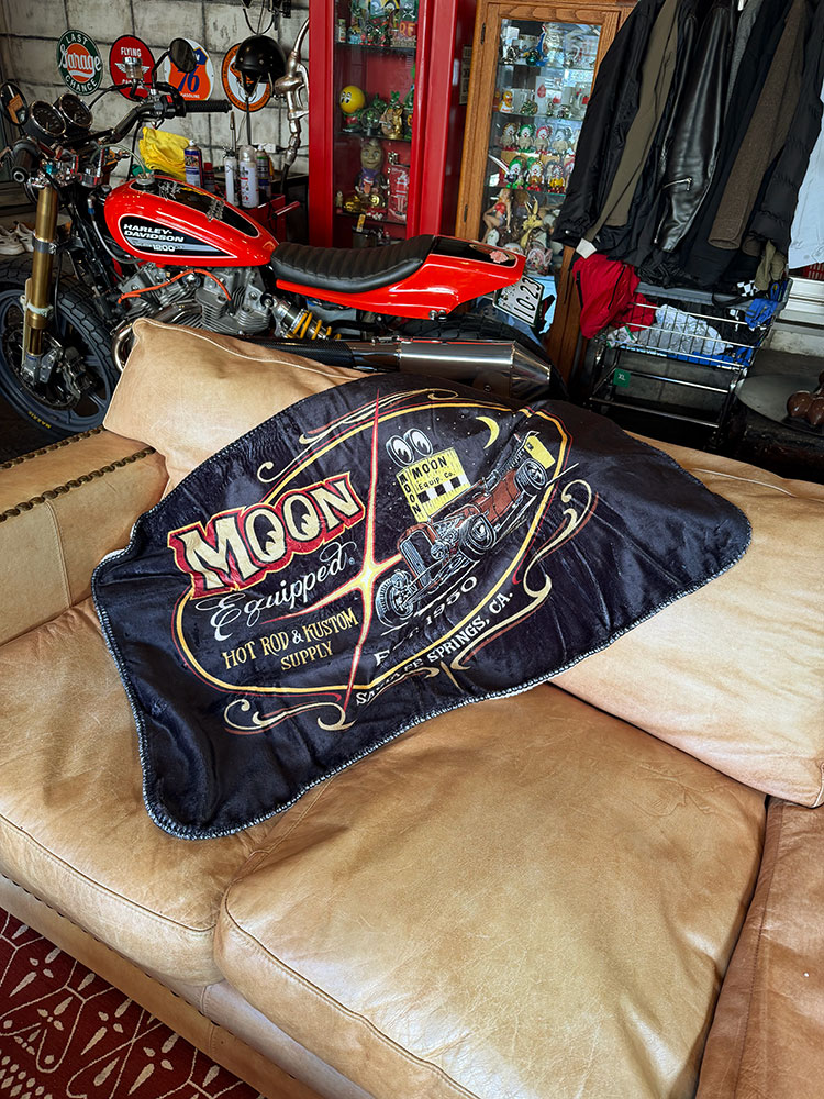 ムーンイクイップド　ロードスター　フリースブランケット　100cm×70cm　ムーンアイズ ■ アメリカン雑貨 アメリカ雑貨 |  | 01