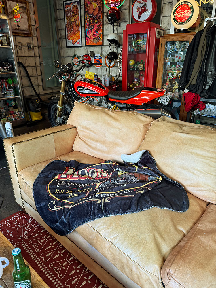 ムーンイクイップド　ロードスター　フリースブランケット　100cm×70cm　ムーンアイズ ■ アメリカン雑貨 アメリカ雑貨 |  | 03