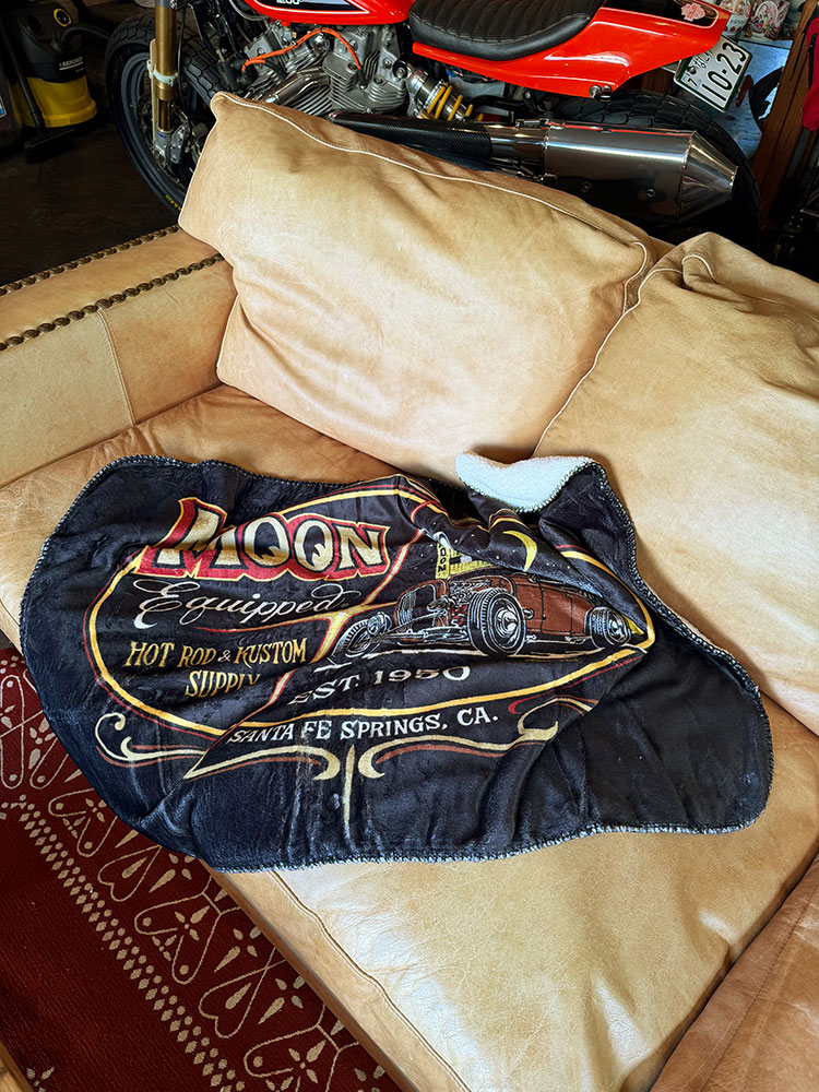 ムーンイクイップド　ロードスター　フリースブランケット　100cm×70cm　ムーンアイズ ■ アメリカン雑貨 アメリカ雑貨 |  | 04