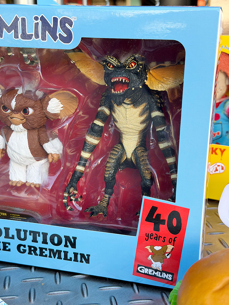 NECA　グレムリン　Evolution of a Gremlin　モグワイ＆グレムリン　アクションフィギュア　（3体セット） 40周年アニバーサリーボックス |  | 04