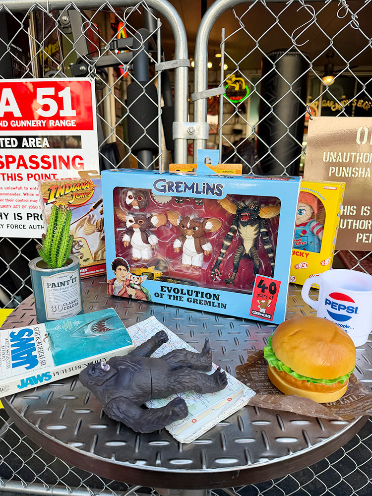 NECA　グレムリン　Evolution of a Gremlin　モグワイ＆グレムリン　アクションフィギュア　（3体セット） 40周年アニバーサリーボックス |  | 07