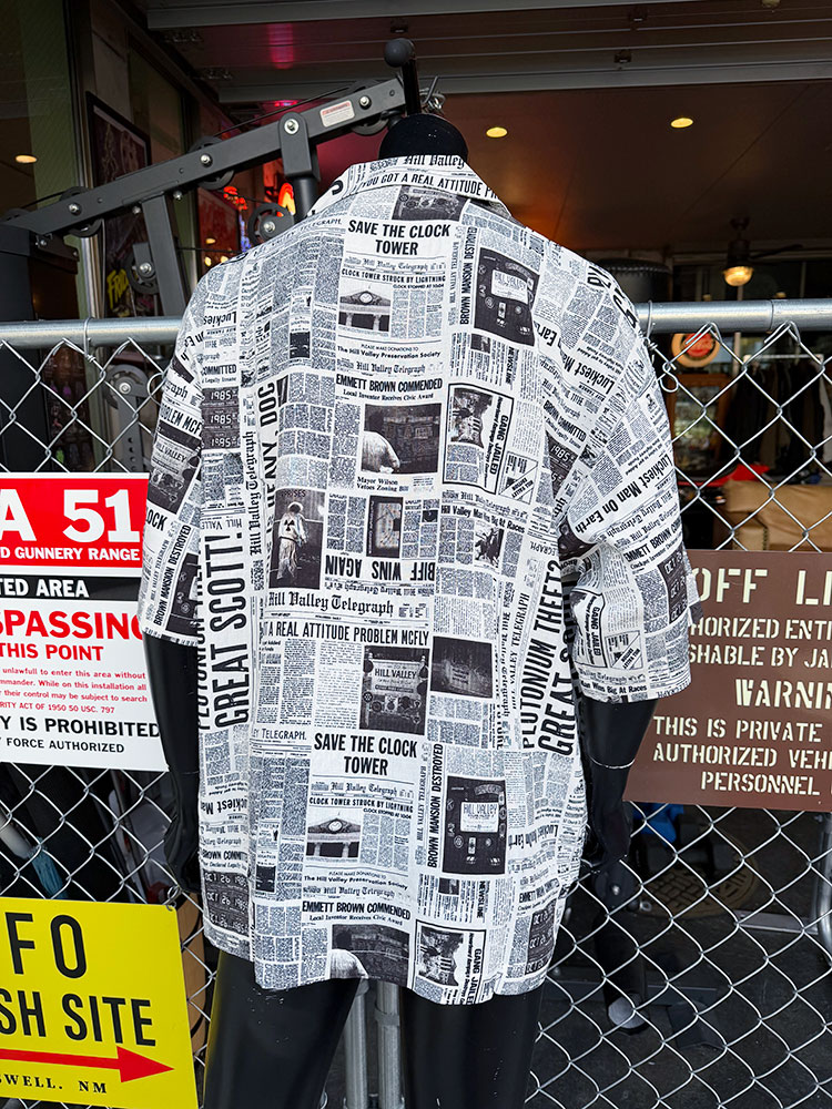 映画　バック・トゥ・ザ・フューチャー　オフィシャル　ニュースペーパー　アロハシャツ　（LLサイズ）　キャラジャン　Lサイズは展開なし |  | 04