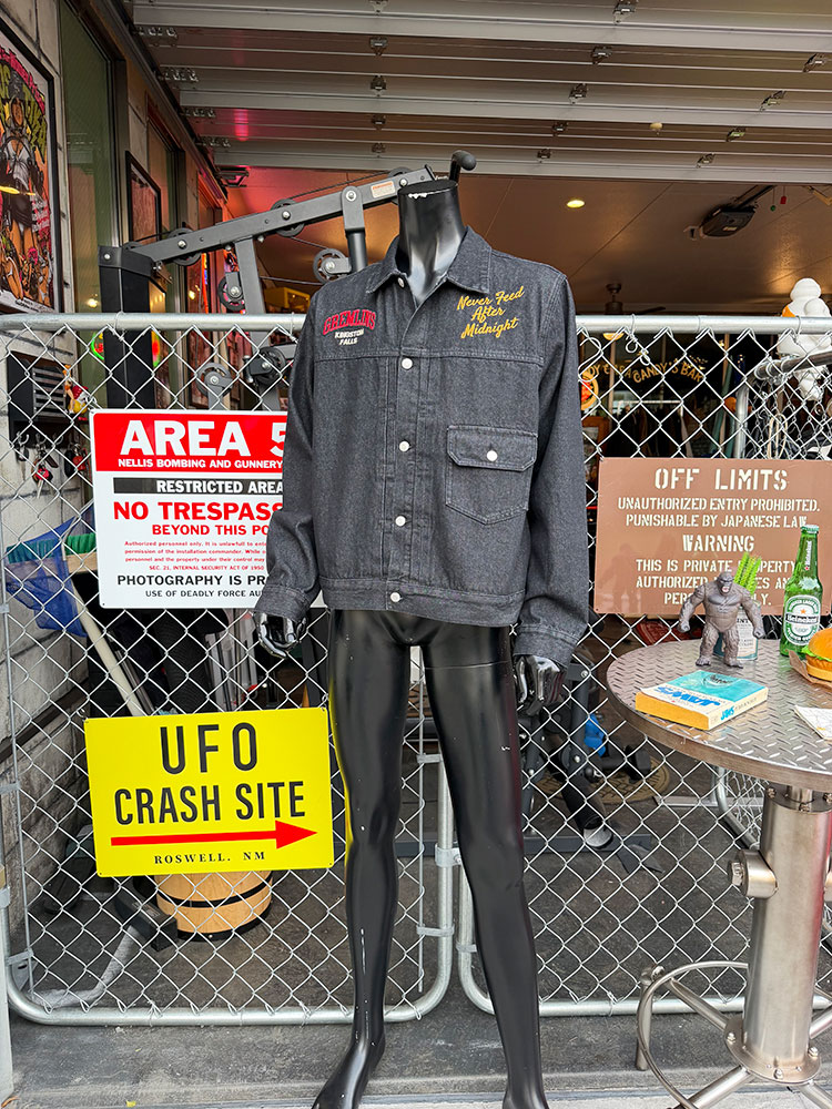 映画　グレムリン　ギズモ　ジージャン　（Lサイズ)　キャラジャン ■ アメリカン雑貨 アメリカ雑貨  爆買 |  | 06