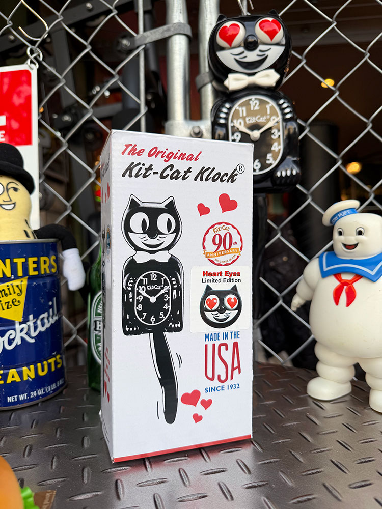 誕生90周年　限定モデル　キットキャット　クロック　ハートアイズ・エディション　（クラシックブラック）　アメリカン雑貨 アメリカ雑貨 |  | 06