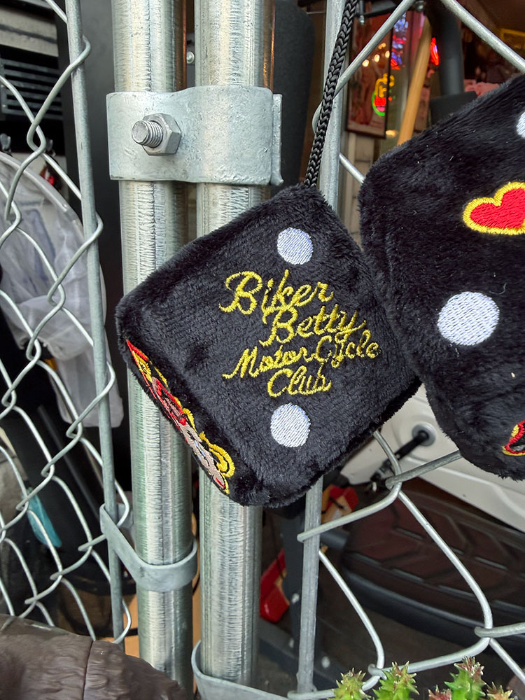 ベティ・ブープ　ファジーダイス　（ブラック）　ハンギングダイス ■ アメリカン雑貨 アメリカ雑貨 |  | 03