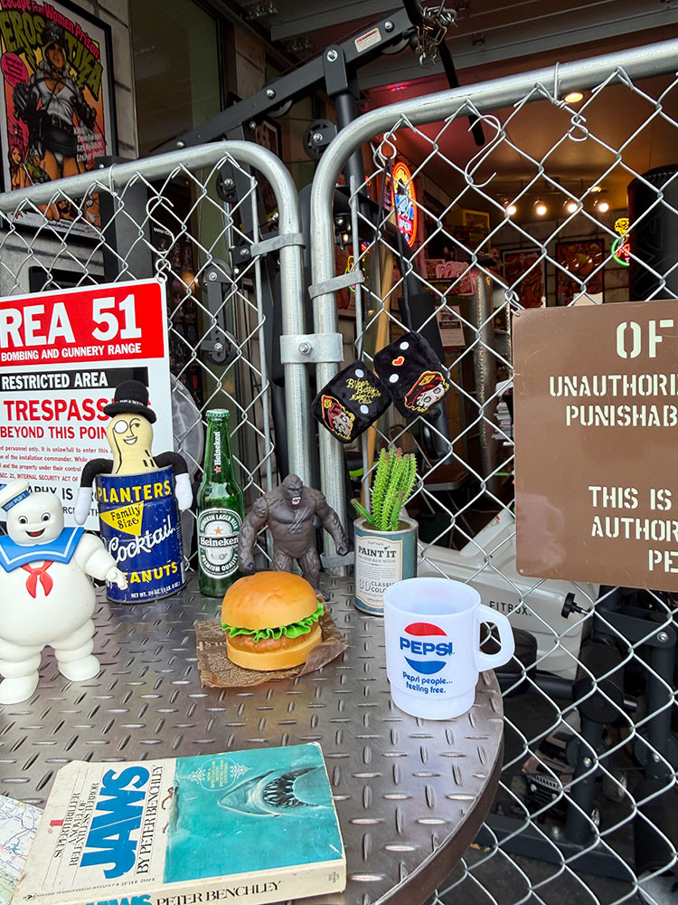 ベティ・ブープ　ファジーダイス　（ブラック）　ハンギングダイス ■ アメリカン雑貨 アメリカ雑貨 |  | 04