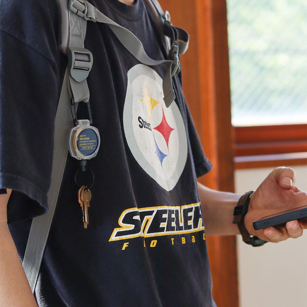 ポストジェネラル　カラーコード　リールキーホルダー　82cmまで伸びるリールコード　カラビナ付き　本体わずか30g |  | 06