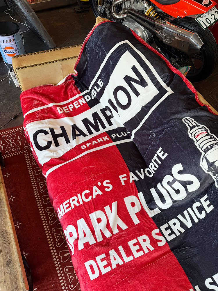 チャンピオン　フリースブランケット　200cm×140cm ■ アメリカン雑貨 アメリカ雑貨 |  | 01