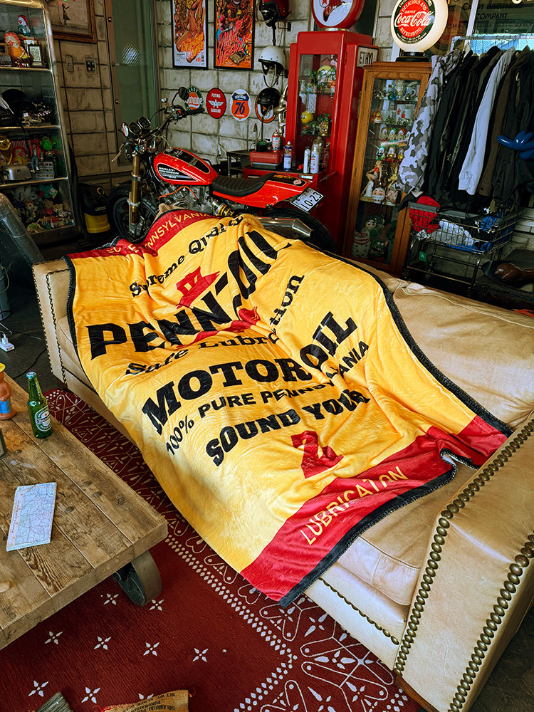 ペンズオイル　フリースブランケット　200cm×140cm ■ アメリカン雑貨 アメリカ雑貨 毛布 | 