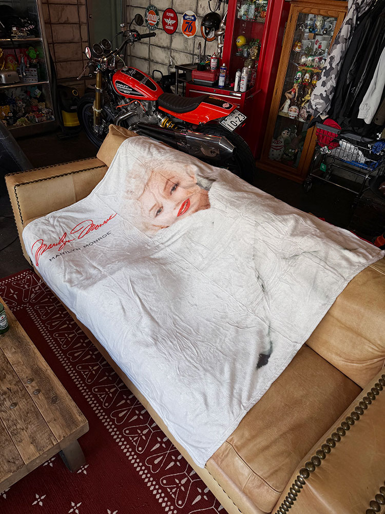 マリリン・モンロー　フリースブランケット ■ アメリカン雑貨 アメリカ雑貨 毛布 |  | 03