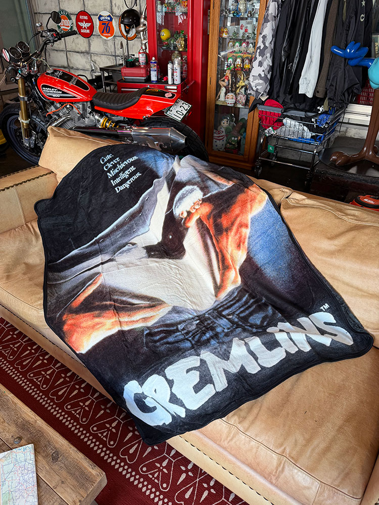 映画　グレムリン　フリースブランケット　（映画ポスター） ■ アメリカン雑貨 アメリカ雑貨  爆買 |  | 03
