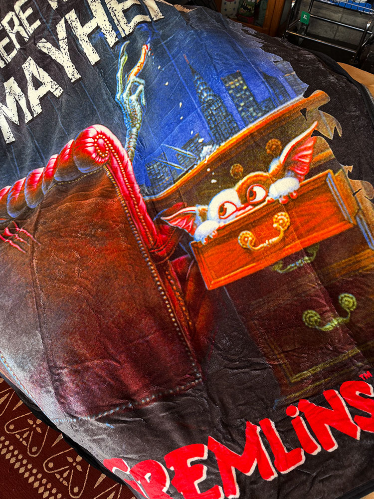 映画　グレムリン　ギズモ　フリースブランケット　（There will be Mayhem） ■ アメリカン雑貨 アメリカ雑貨  爆買 |  | 01