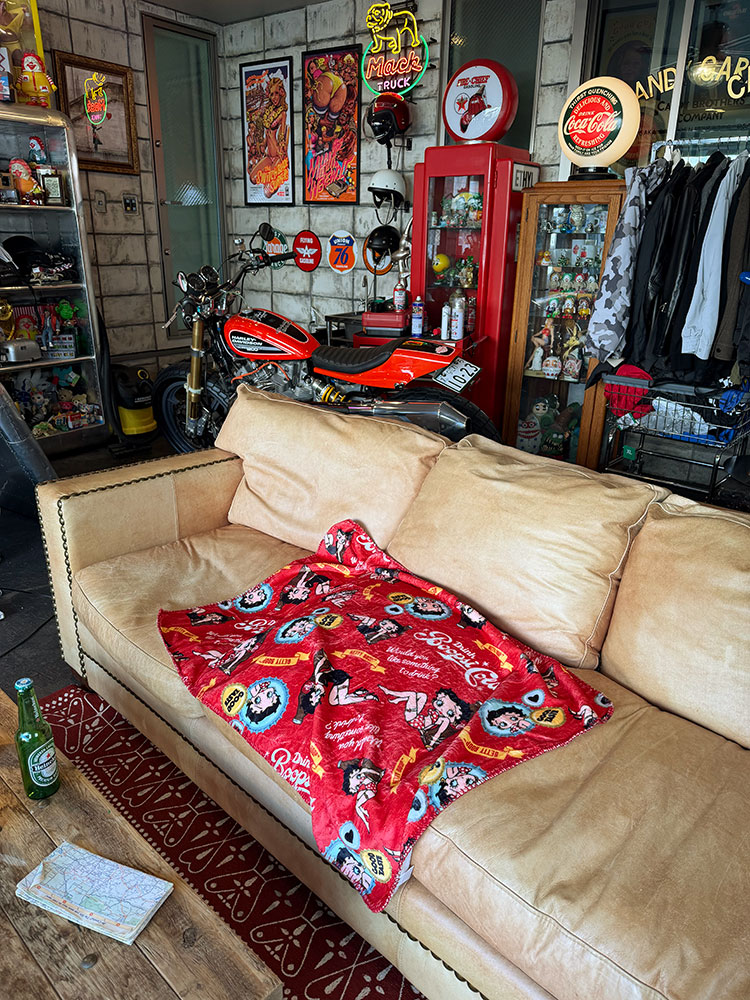 ベティ・ブープ　フリースブランケット　100cm×70cm　（レッド） ■ アメリカン雑貨 アメリカ雑貨 |  | 02