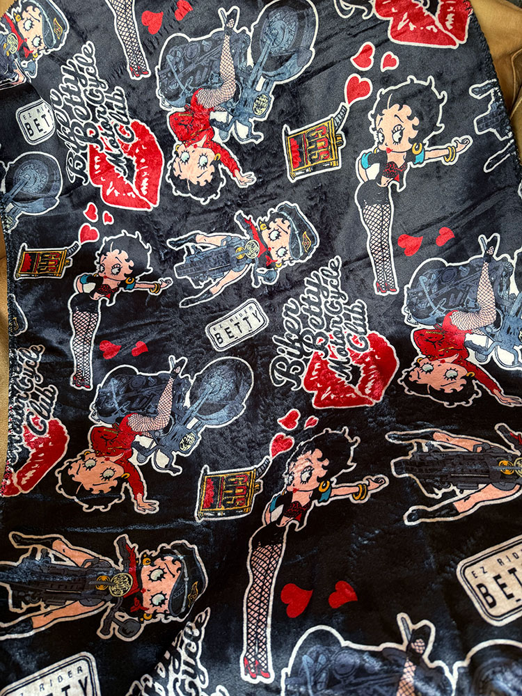 ベティ・ブープ　フリースブランケット　100cm×70cm　（ブラック） ■ アメリカン雑貨 アメリカ雑貨 |  | 01