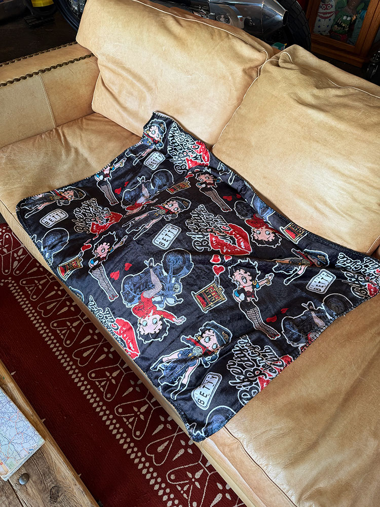 ベティ・ブープ　フリースブランケット　100cm×70cm　（ブラック） ■ アメリカン雑貨 アメリカ雑貨 |  | 03