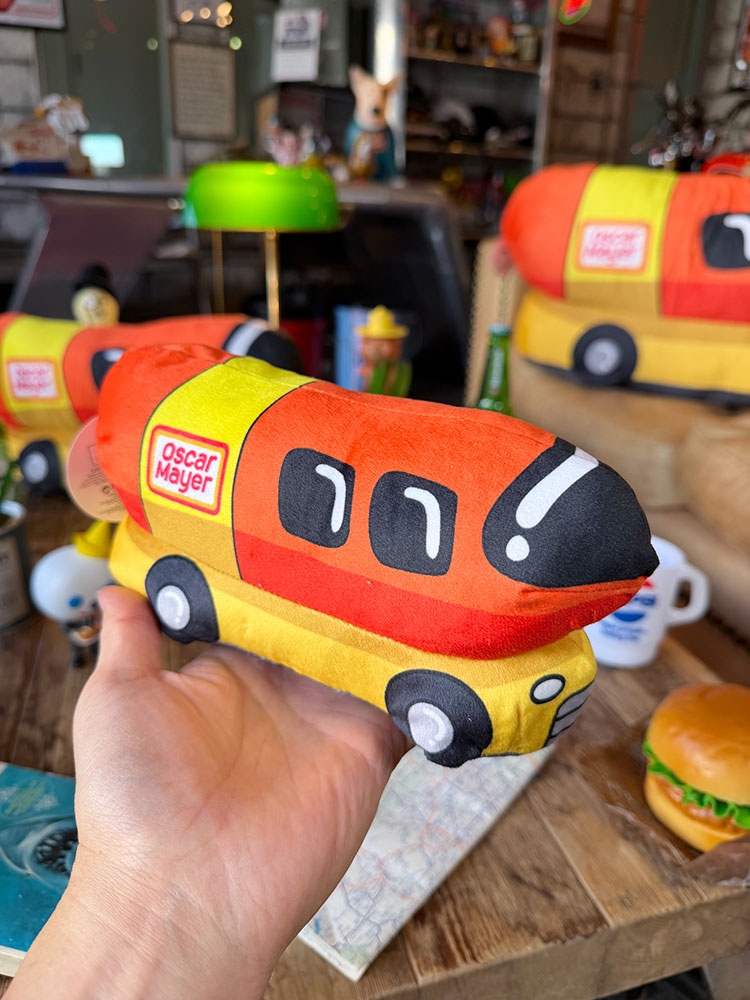 オスカーメイヤー　ウインナーモービル　ぬいぐるみ　（Sサイズ）　単品 ■ アメリカン雑貨 アメリカ雑貨 |  | 06