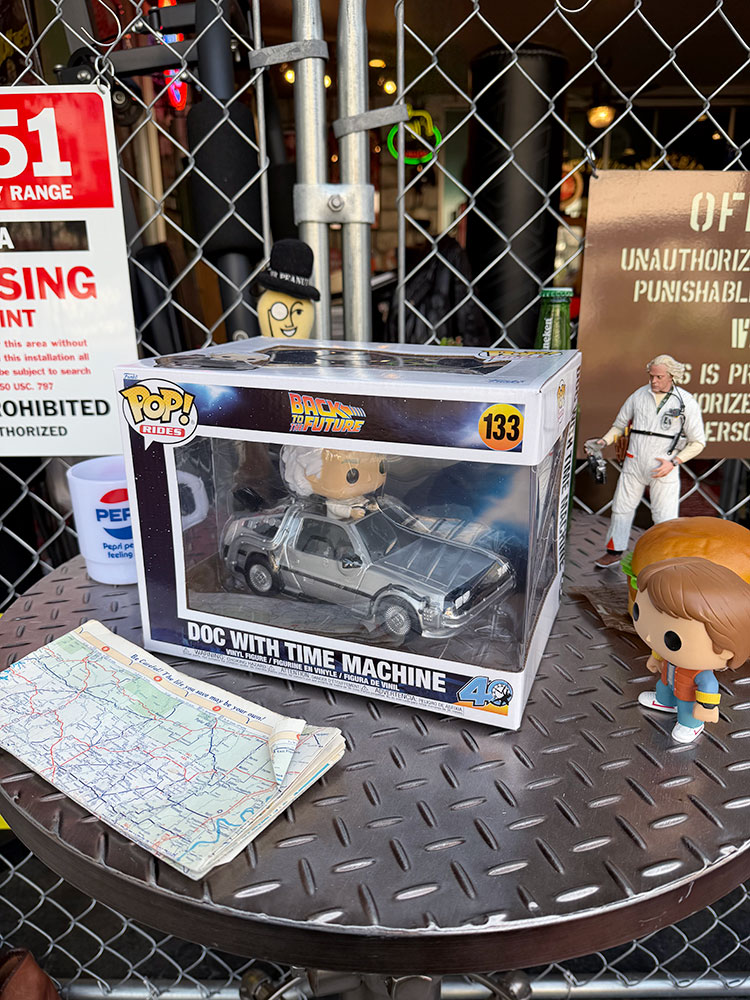 ファンコポップ　映画　バック・トゥ・ザ・フューチャー　デロリアン with ドク　フィギュア　FUNKO POP! RIDES |  | 07